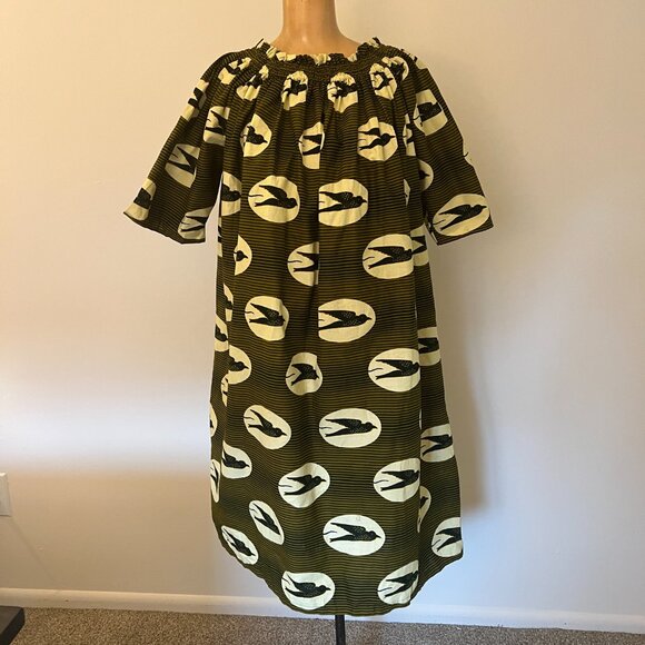 Off the Shoulder Dress Hand Made with African Block Print Fabric - Black Birds - Picture 5 of 15